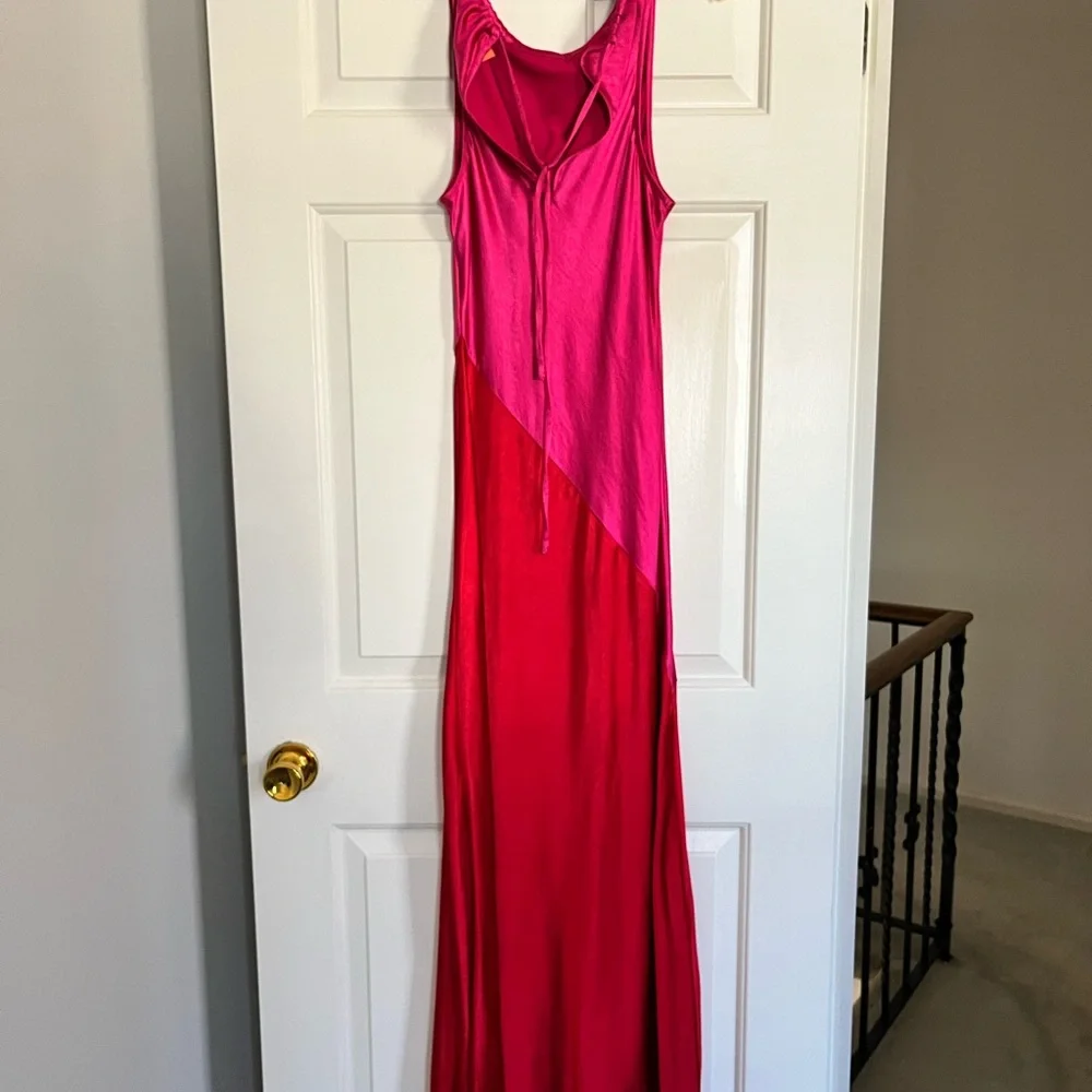 Color Block Satin Dress - Picture 2 of 3